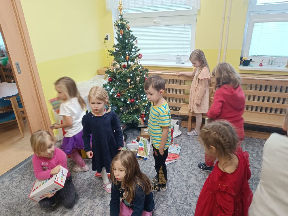 Ježíšek u Včeliček