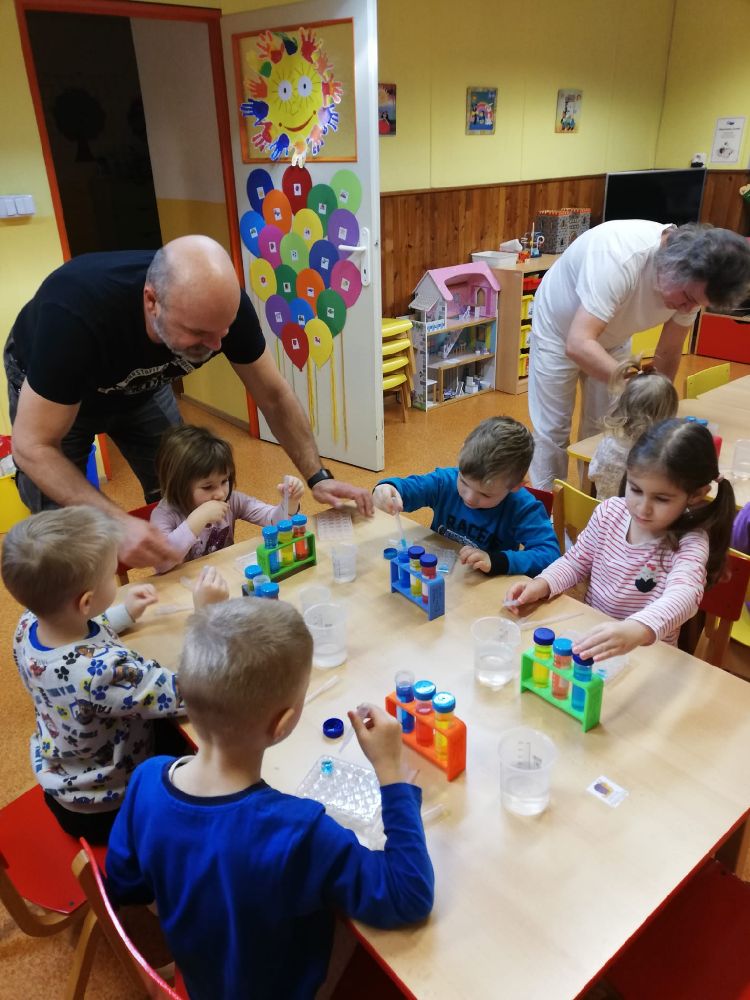 Vědecké laborky v Rákosníčku